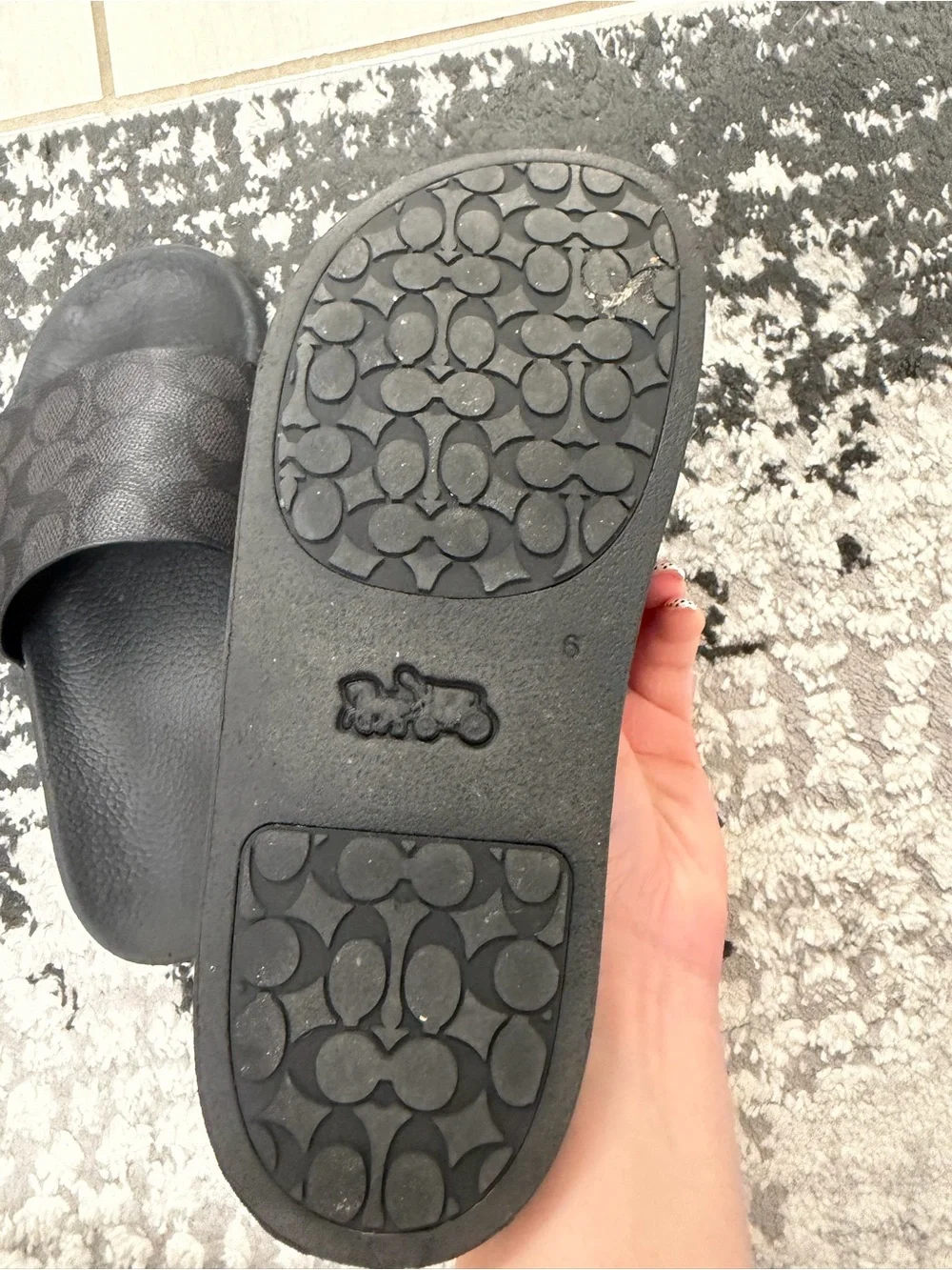 Coach slides flip